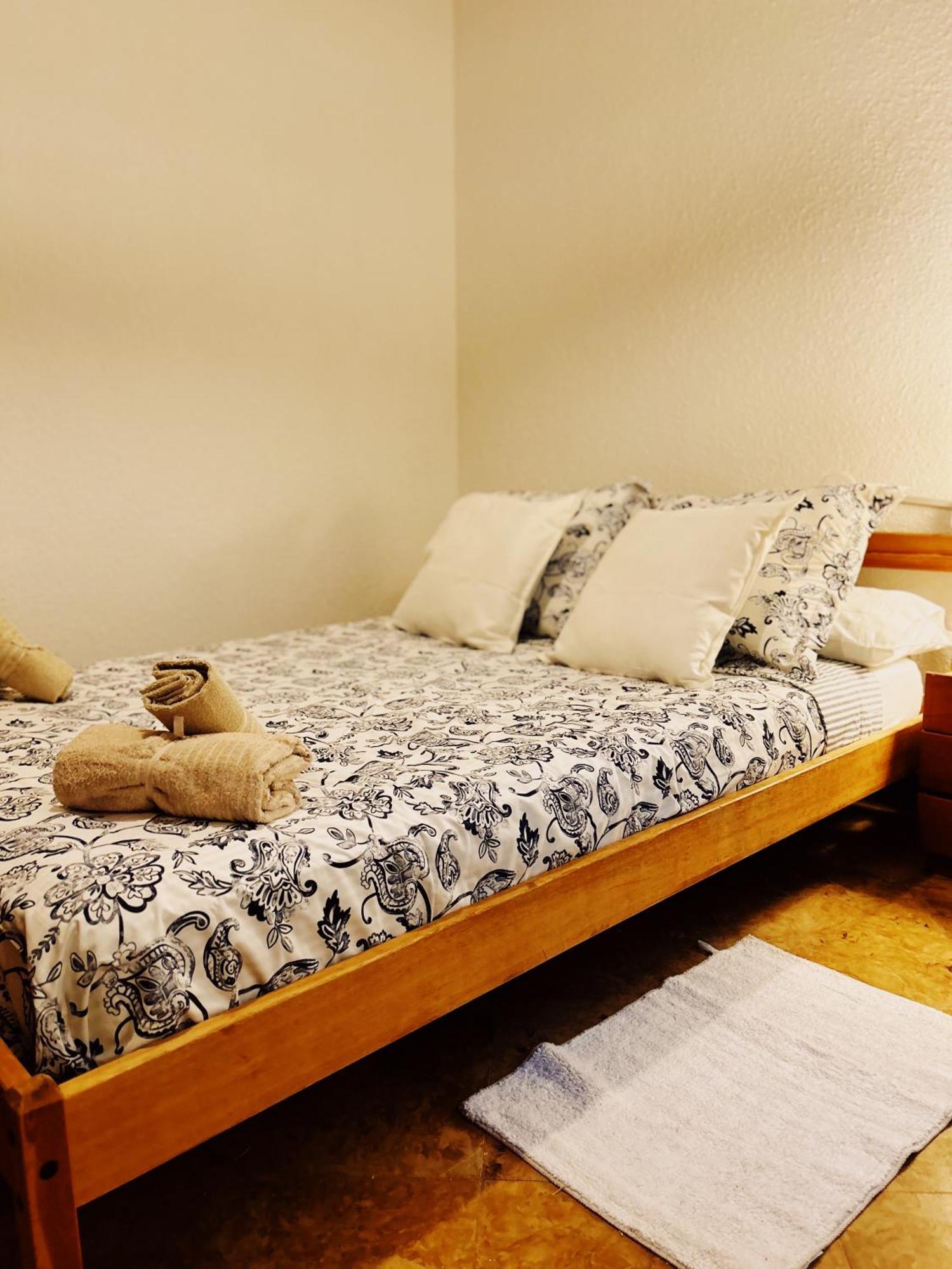 Pau - Room In Shared Apartment Euroviajeros Pineda de Mar Eksteriør bilde